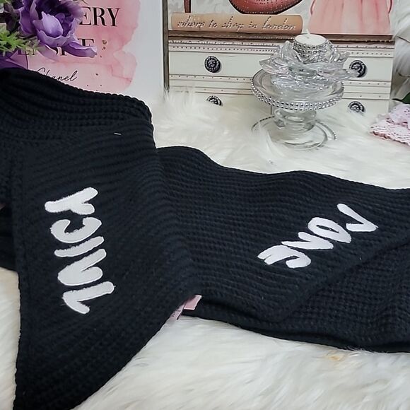 902 JUICY COUTURE BLACK SCARF & BEANIE SET NWT - Picture 7 of 7